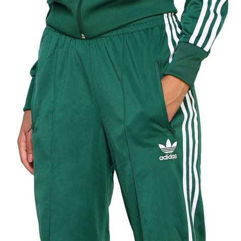 adidas hose grün grau damen|Grüne adidas Originals Hosen für Damen online shoppen .